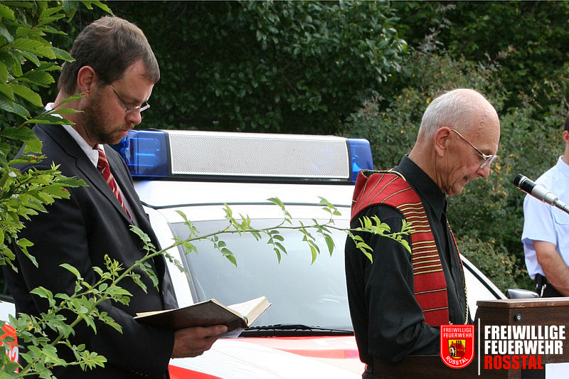 Bild 4 von 10 Die Pfarrer K&uuml;nne (ev.) und Zottmann (kath.)