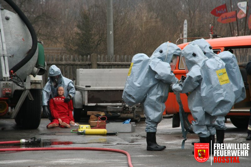 Bild 4 von 5 Vorbereitungen zur Personenrettung