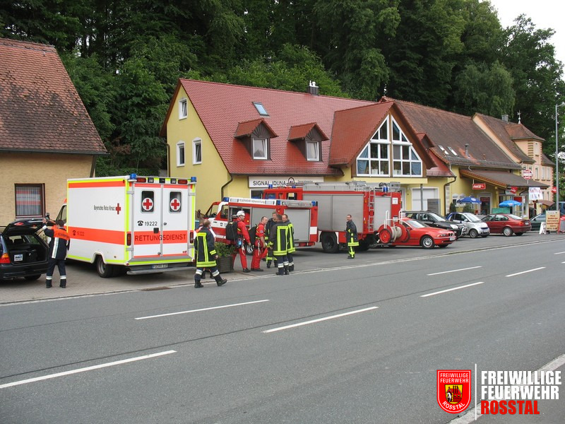 Bild 5 von 5 Die Einsatzstelle befindet sich direkt am Feuerwehrger&auml;tehaus der FF Buchschwabach