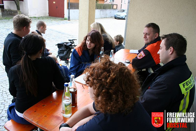 Bild 13 von 30 Eine weitere Station am Rathaus ebenfalls mit einem Fragebogen