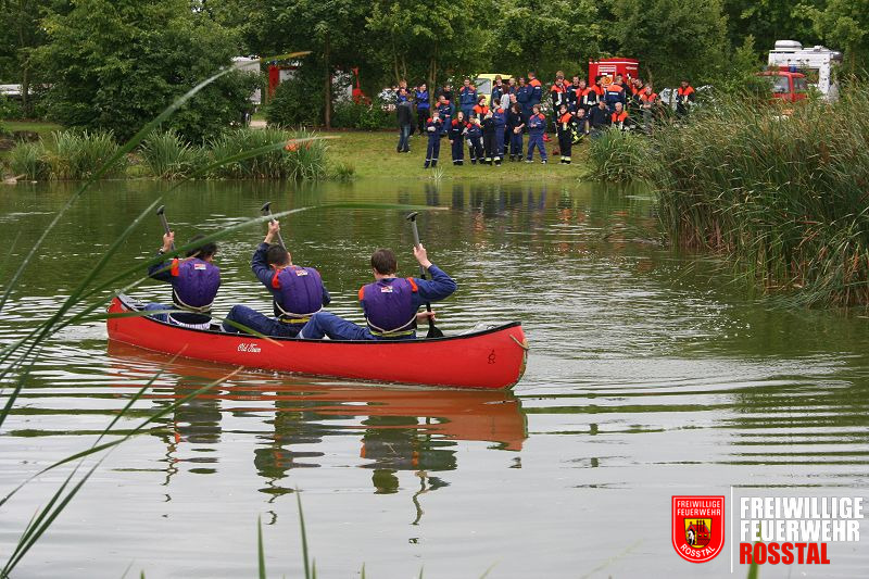 Bild 28 von 30 Einige Teilnehmer wurden zwar nass - aber nur durch den Regen.