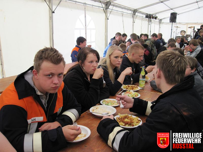 Bild 6 von 15 Auch die JF Ro&szlig;tal lie&szlig; es sich schmecken