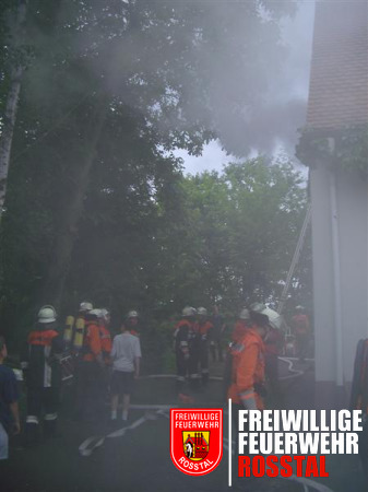 Bild 2 von 2 Auch hier verrichtete die Nebelmaschine wieder gute Dienste.
