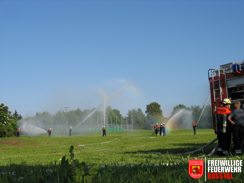 Bild 1 von 16 Einsatz&uuml;bung der Jugendfeuerwehr Ro&szlig;tal und Buttendorf