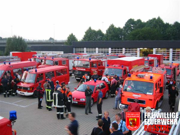 Bild 3 von 11 Abfahrt von der Wache 4 der Berufsfeuerwehr N&uuml;rnberg.(c) FF Cadolzburg