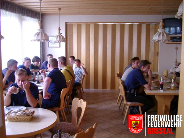 Bild 7 von 19 Mittags (und Abends) gabs was zu essen.