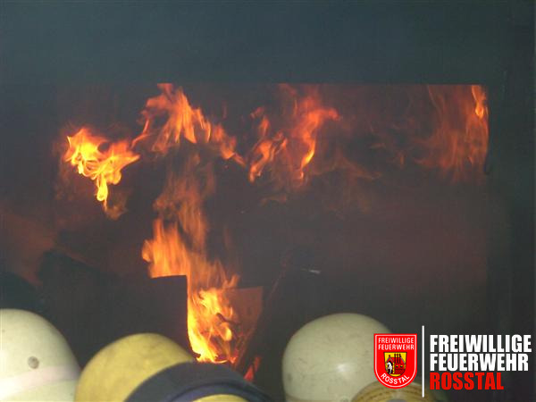 Bild 16 von 20 Brand&uuml;bungscontainer