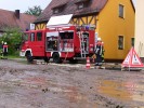 Das Wasser auf der Buchschwabacher Hauptstraße gi...
  