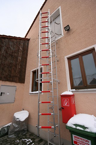 Bild des/der Ausrüstungsgegenstands/-gegenstände (Multifunktionsleiter)